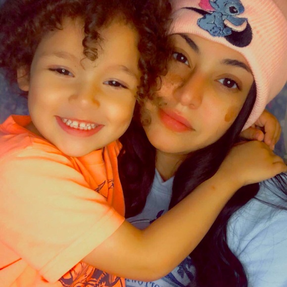 Meet your Posher, Erica - Picture 1 of 1